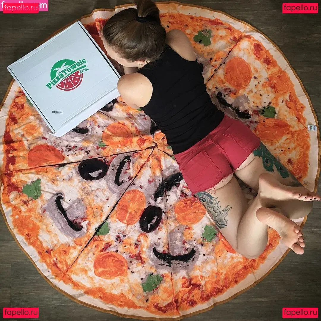 Emille Bee Onlyfans Photo Gallery 