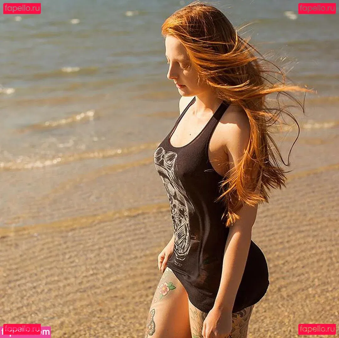 Emille Bee Onlyfans Photo Gallery 