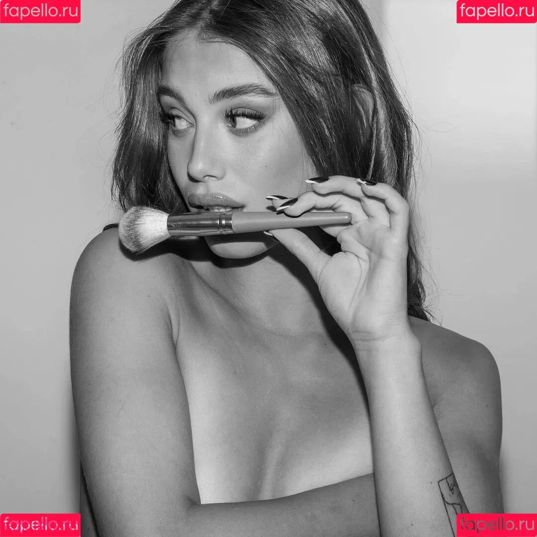 morelimelich Onlyfans Photo Gallery 
