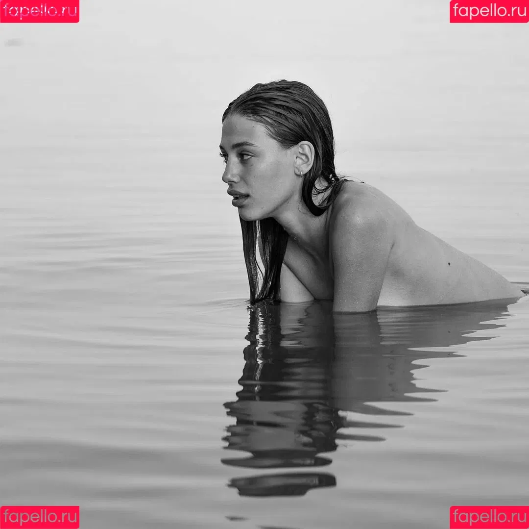 morelimelich Onlyfans Photo Gallery 