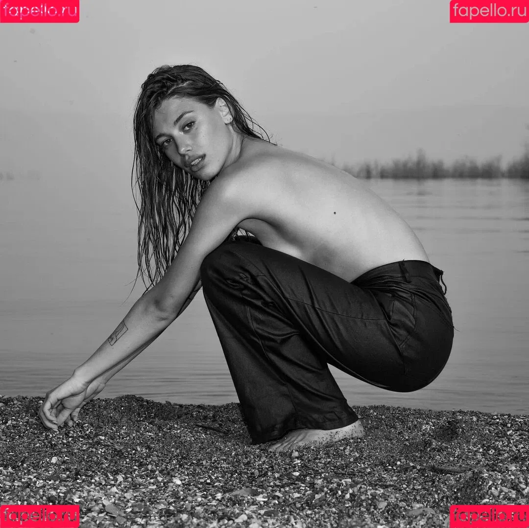 morelimelich Onlyfans Photo Gallery 