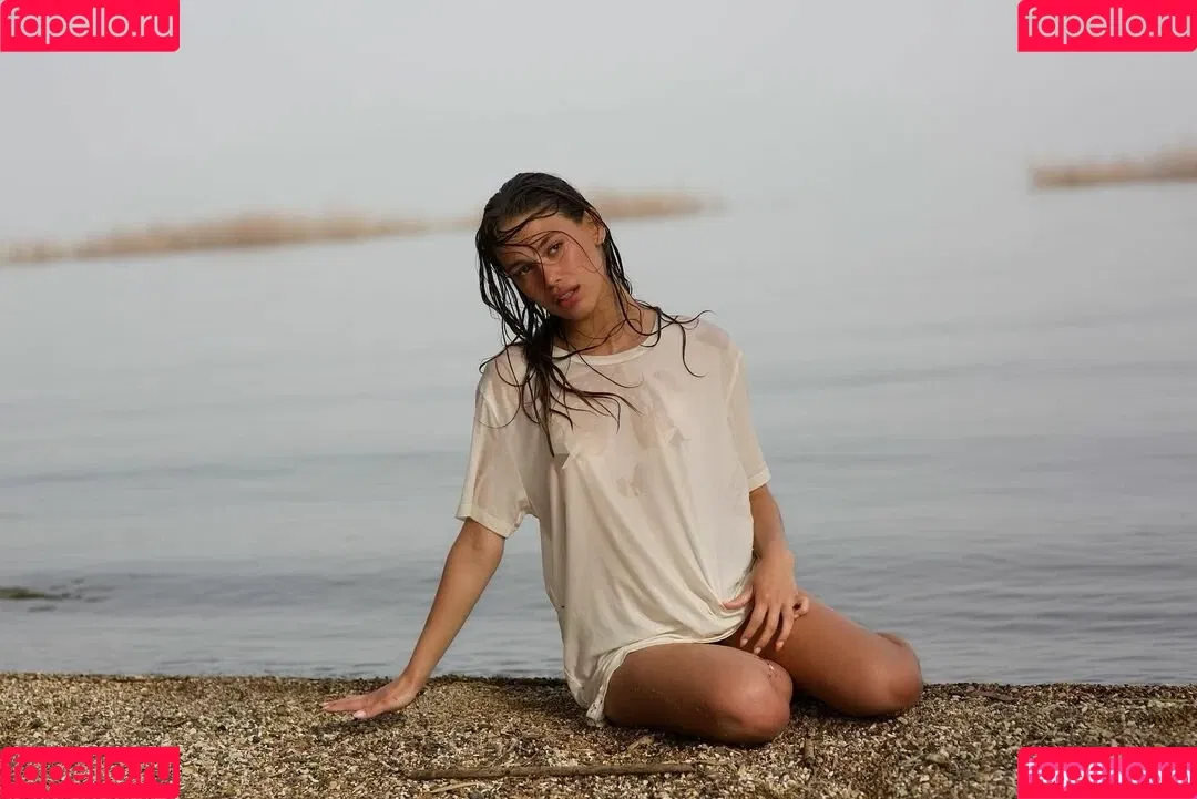 morelimelich Onlyfans Photo Gallery 