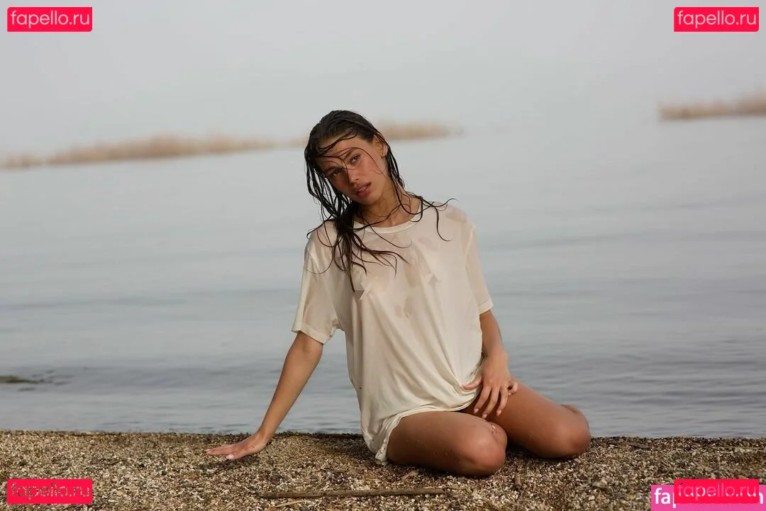 morelimelich Onlyfans Photo Gallery 