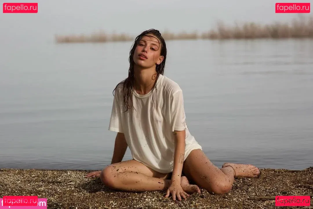 morelimelich Onlyfans Photo Gallery 