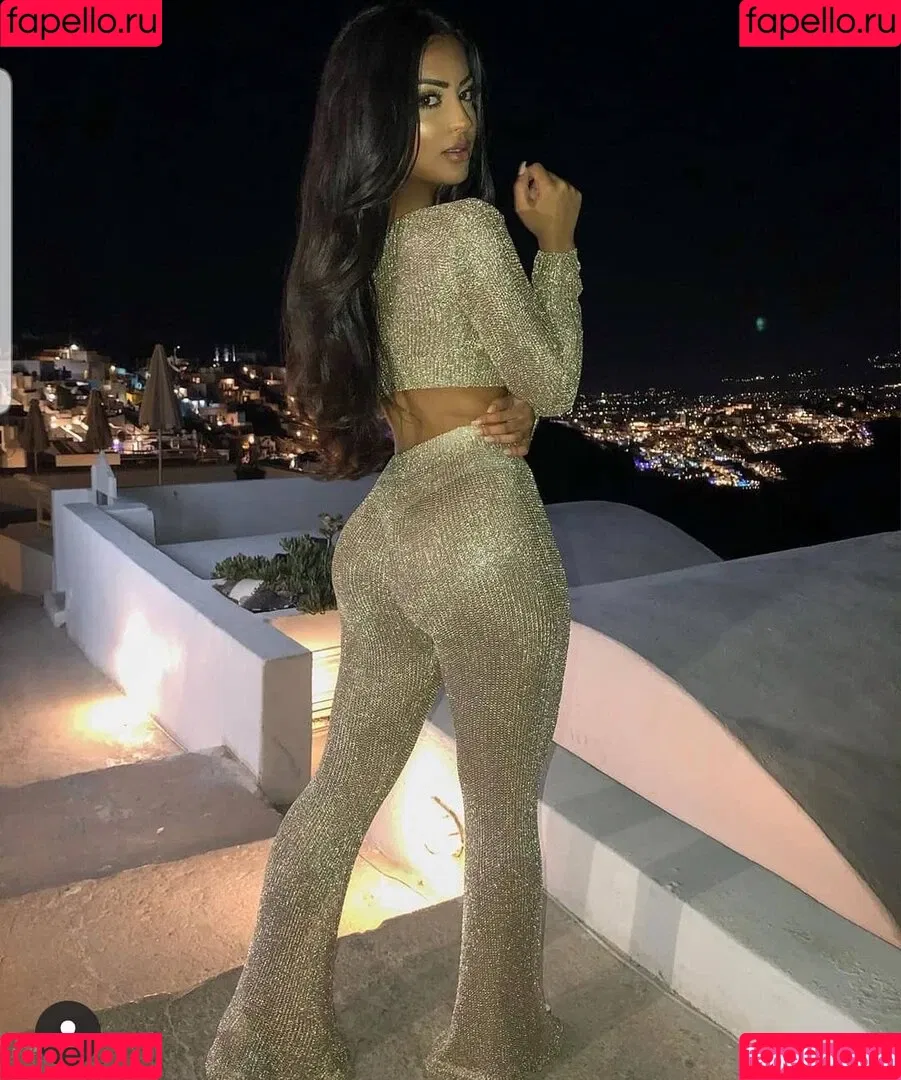 Aneeqa Farid Onlyfans Photo Gallery 
