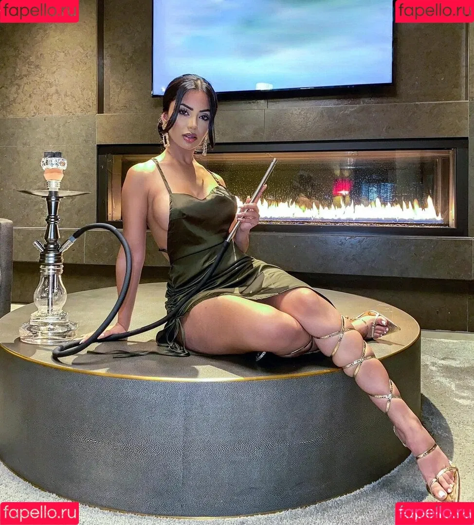 Aneeqa Farid Onlyfans Photo Gallery 
