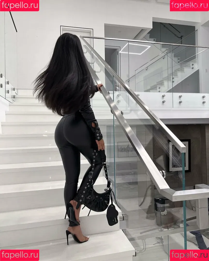 Aneeqa Farid Onlyfans Photo Gallery 