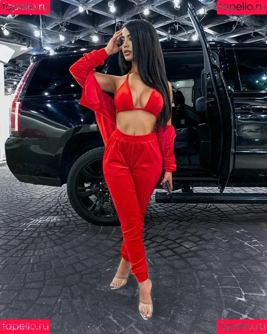 Aneeqa Farid Onlyfans Photo Gallery 