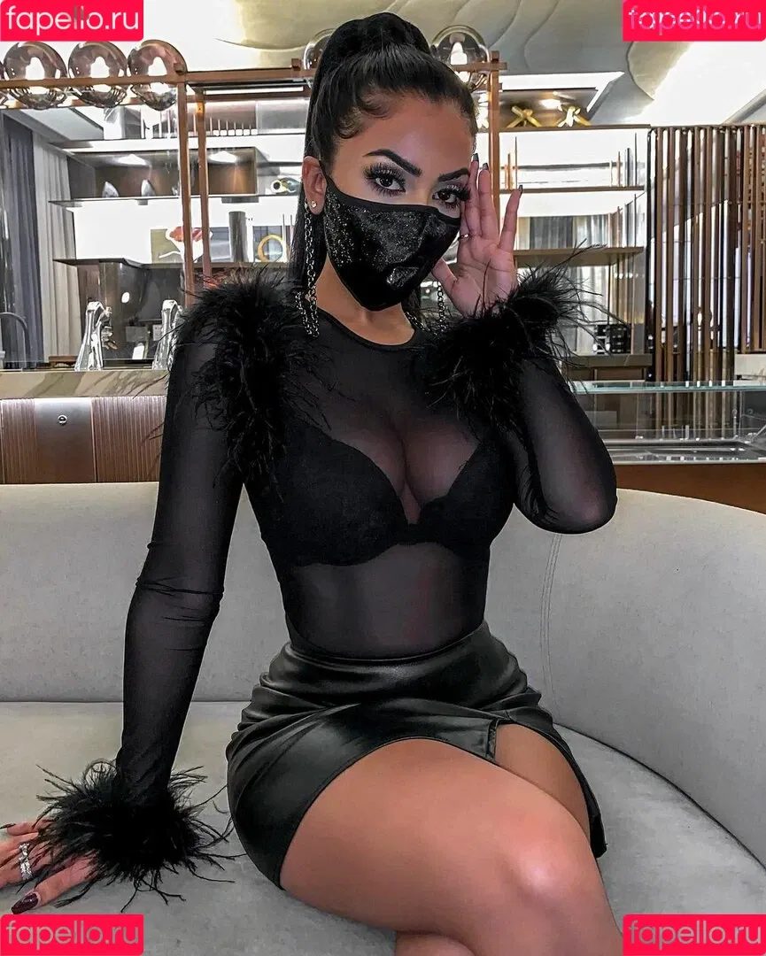 Aneeqa Farid Onlyfans Photo Gallery 
