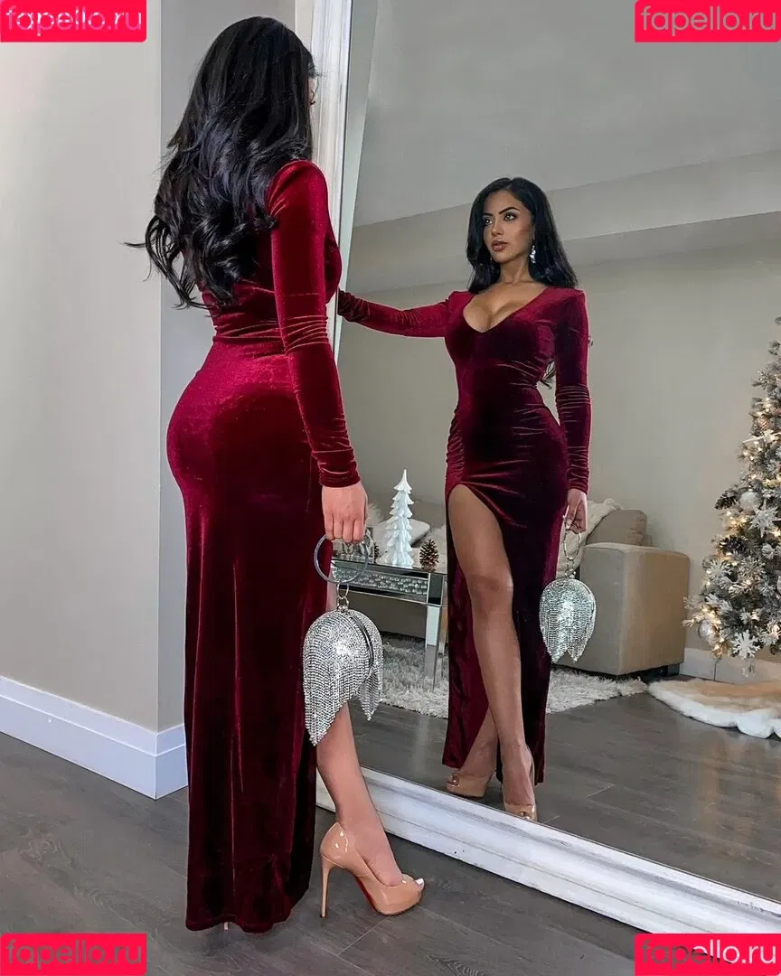 Aneeqa Farid Onlyfans Photo Gallery 