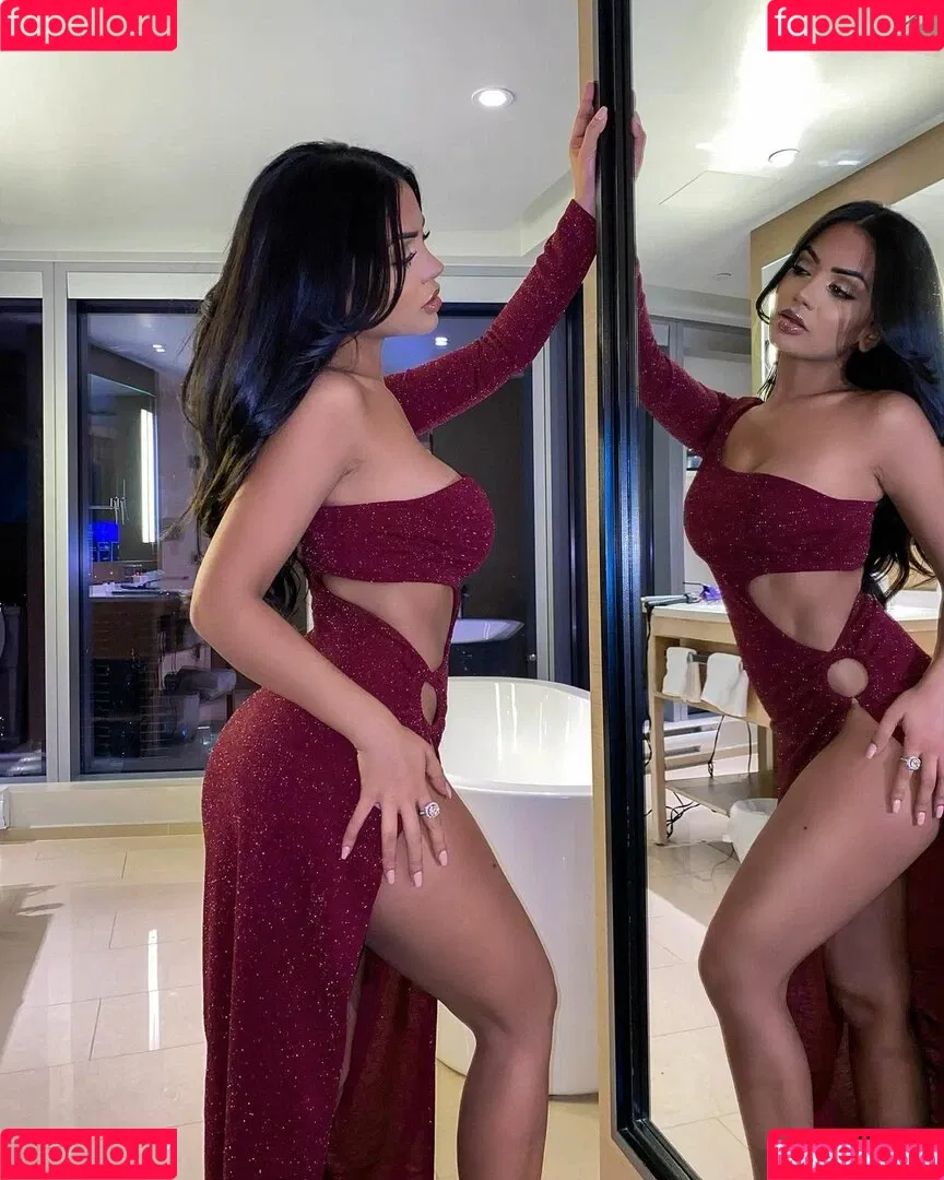 Aneeqa Farid Onlyfans Photo Gallery 