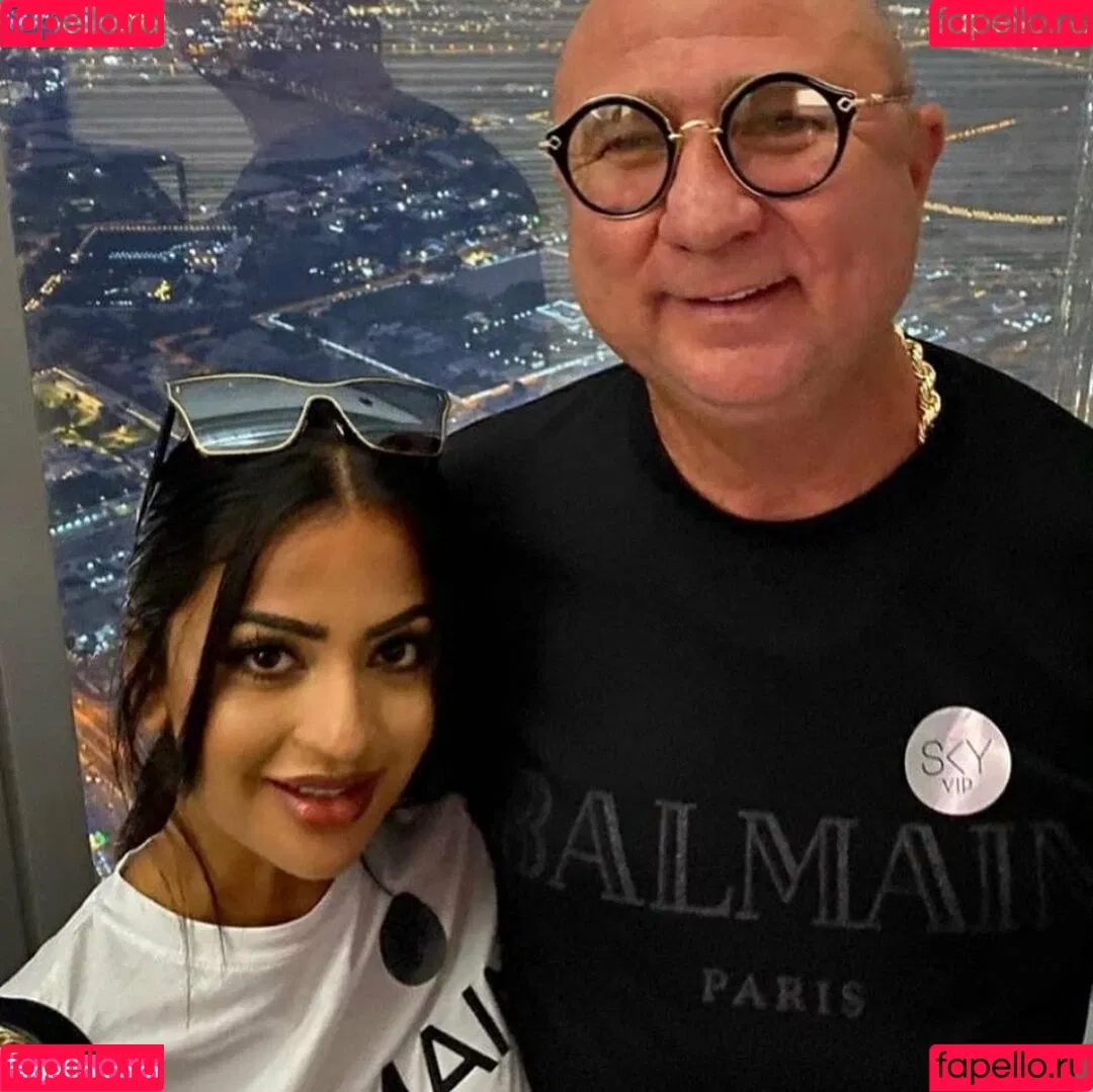 Aneeqa Farid Onlyfans Photo Gallery 
