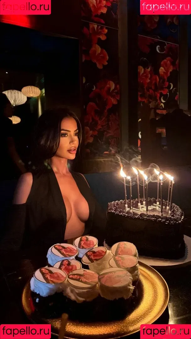 Aneeqa Farid Onlyfans Photo Gallery 