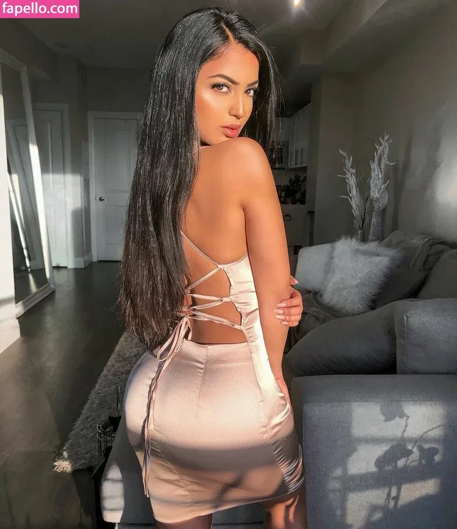 Aneeqa Farid Onlyfans Photo Gallery 