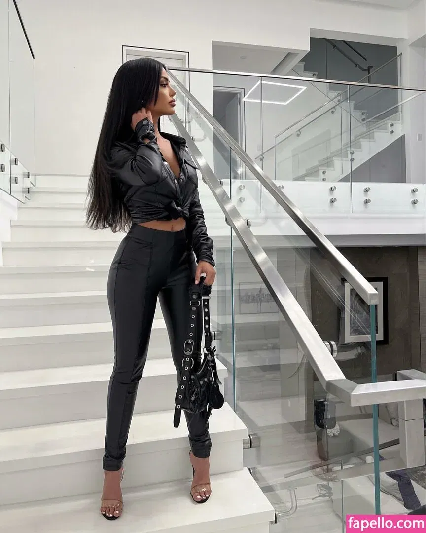 Aneeqa Farid Onlyfans Photo Gallery 