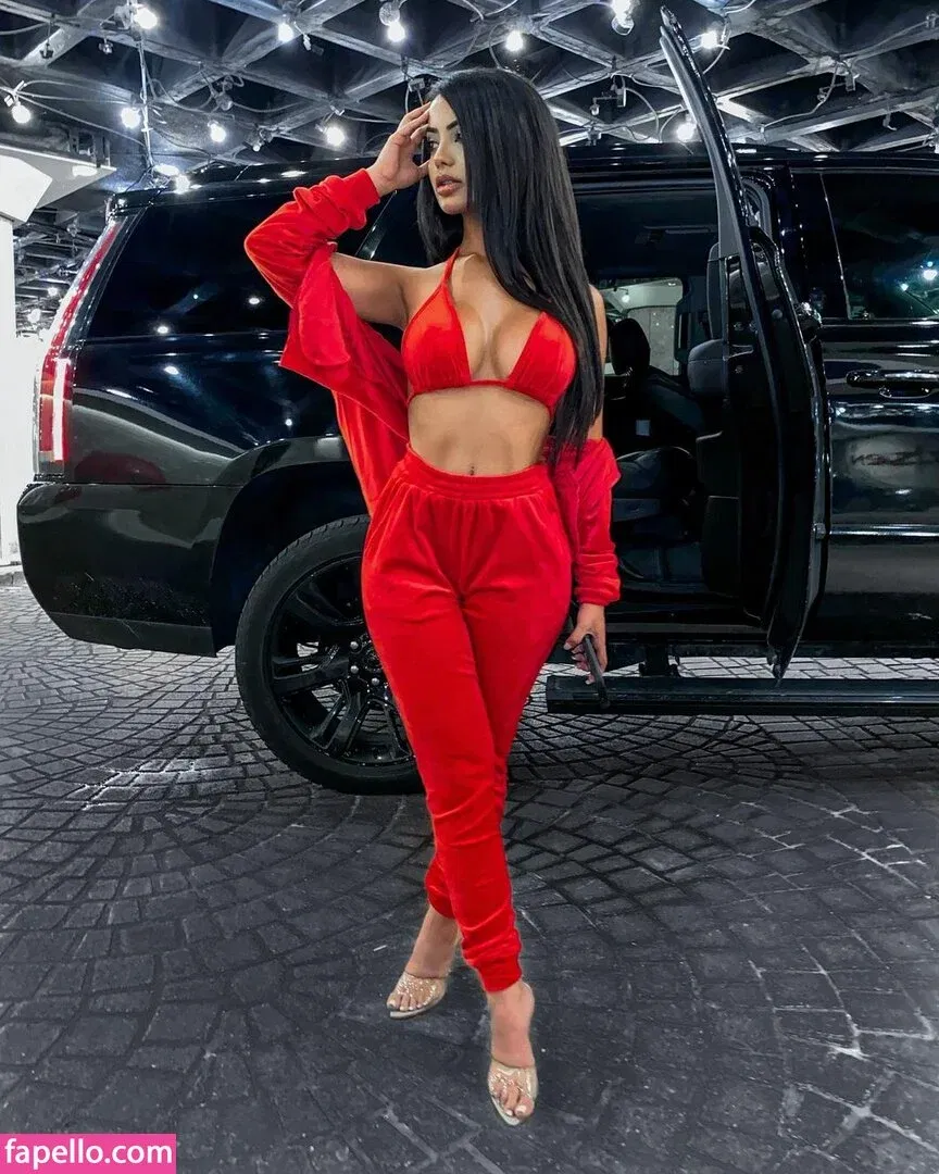 Aneeqa Farid Onlyfans Photo Gallery 