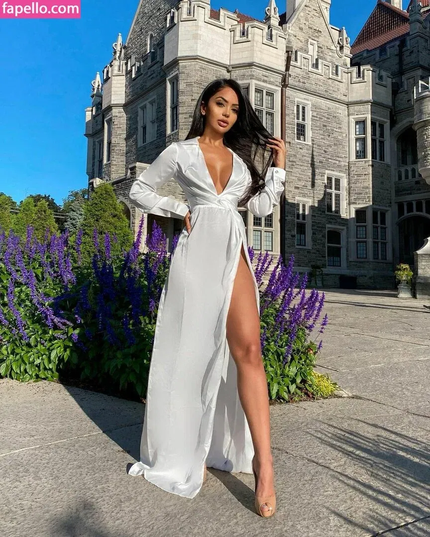 Aneeqa Farid Onlyfans Photo Gallery 