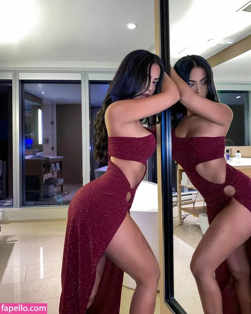 Aneeqa Farid Onlyfans Photo Gallery 