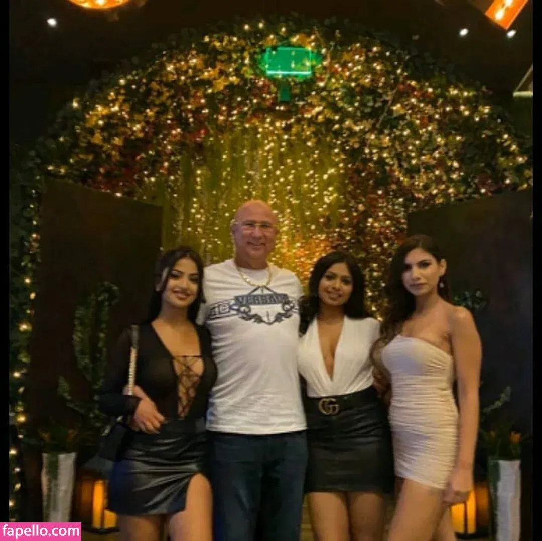 Aneeqa Farid Onlyfans Photo Gallery 