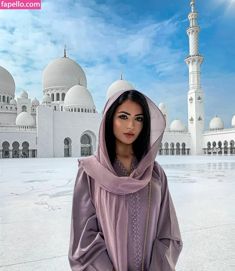 Aneeqa Farid Onlyfans Photo Gallery 