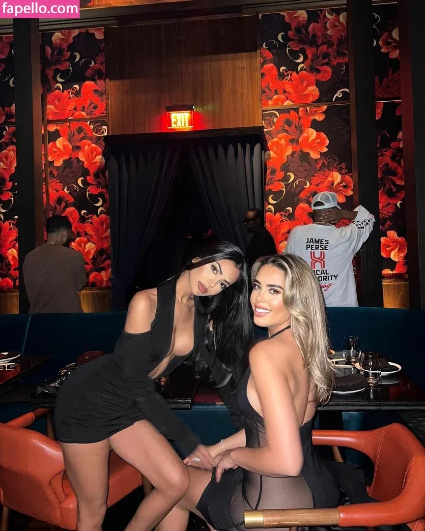 Aneeqa Farid Onlyfans Photo Gallery 