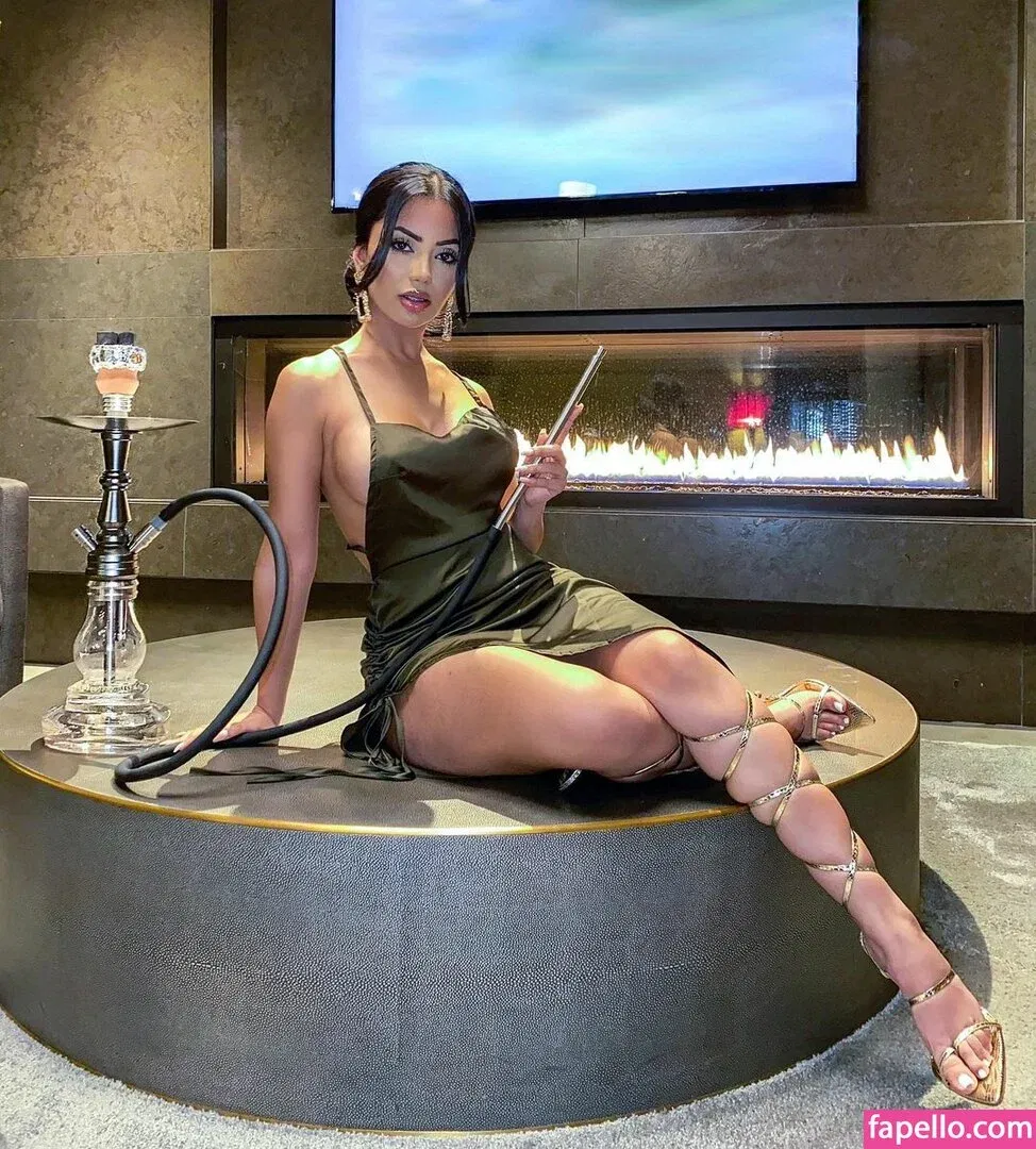 Aneeqa Farid Onlyfans Photo Gallery 