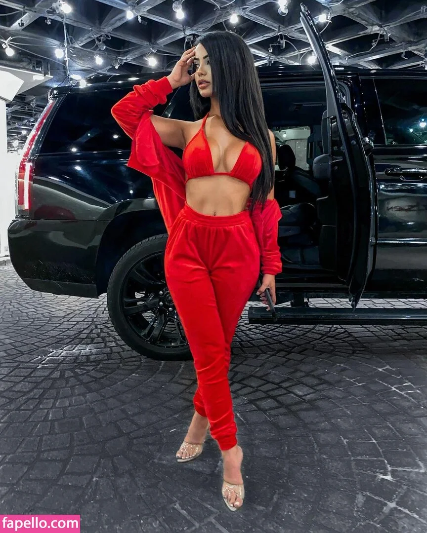 Aneeqa Farid Onlyfans Photo Gallery 