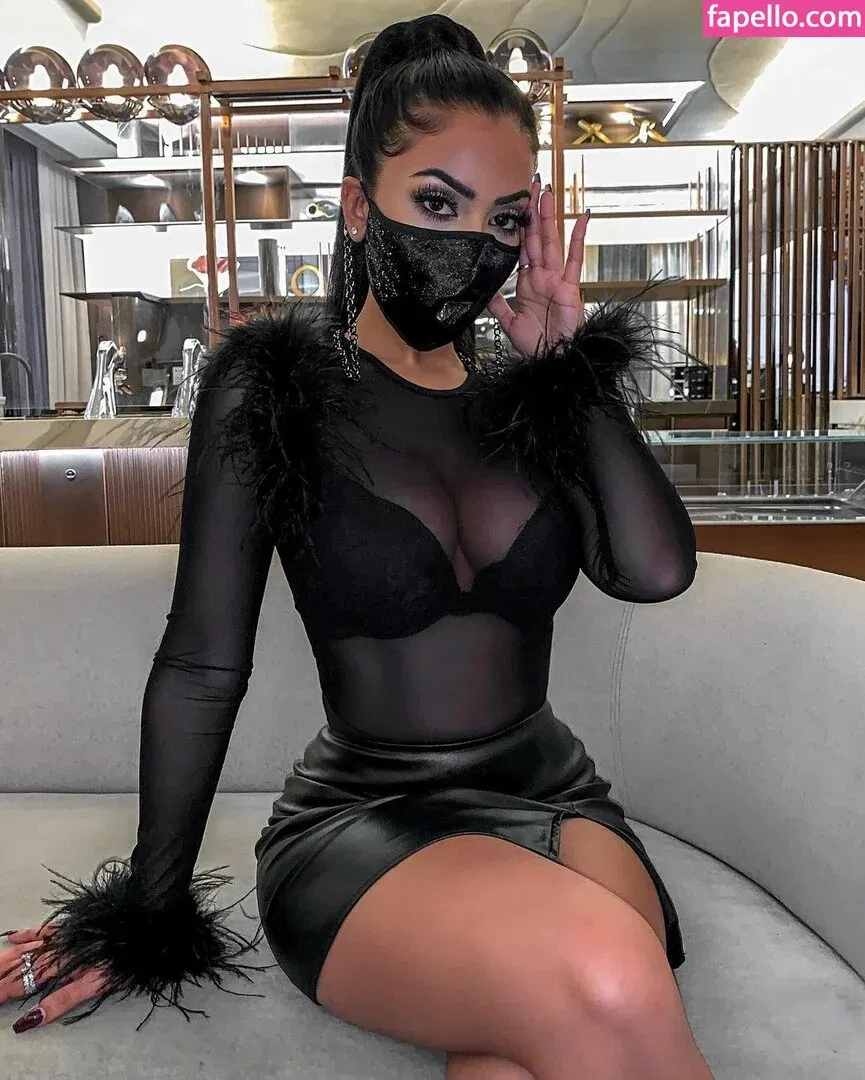 Aneeqa Farid Onlyfans Photo Gallery 