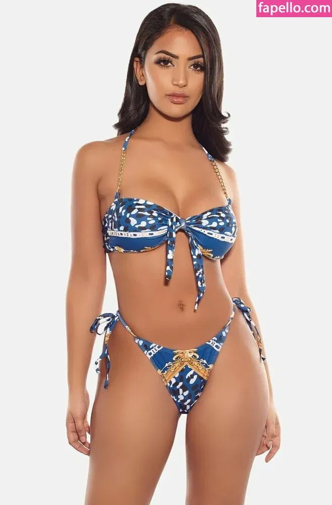 Aneeqa Farid Onlyfans Photo Gallery 