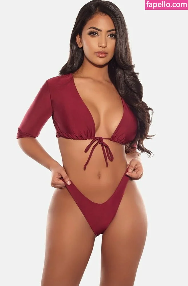 Aneeqa Farid Onlyfans Photo Gallery 