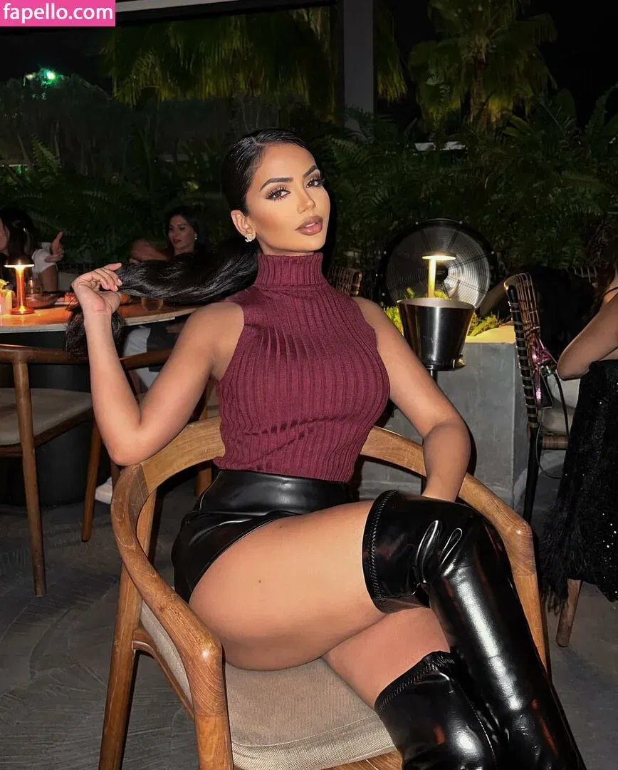 Aneeqa Farid Onlyfans Photo Gallery 