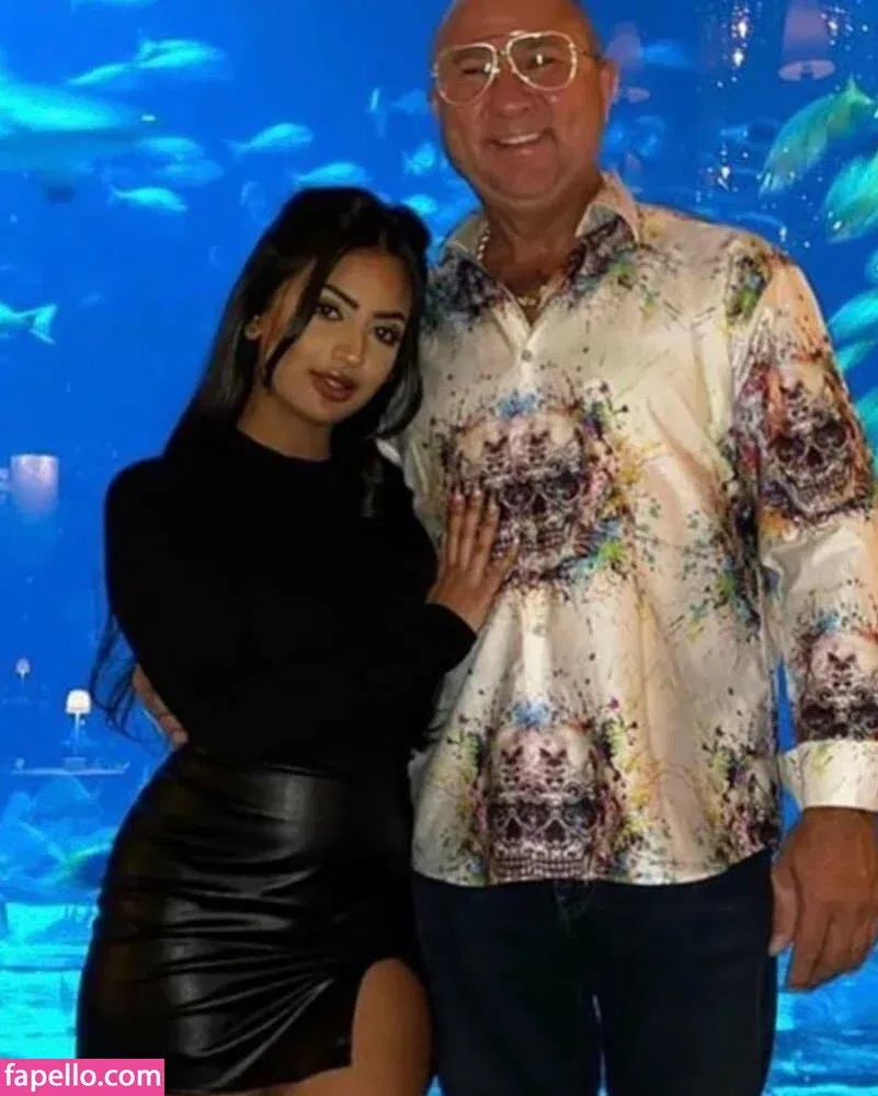 Aneeqa Farid Onlyfans Photo Gallery 