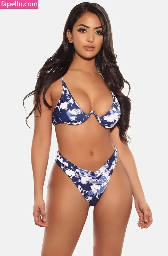 Aneeqa Farid Onlyfans Photo Gallery 