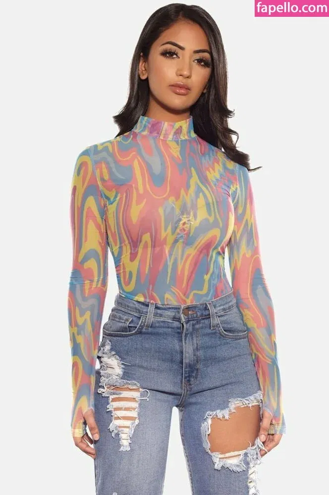 Aneeqa Farid Onlyfans Photo Gallery 