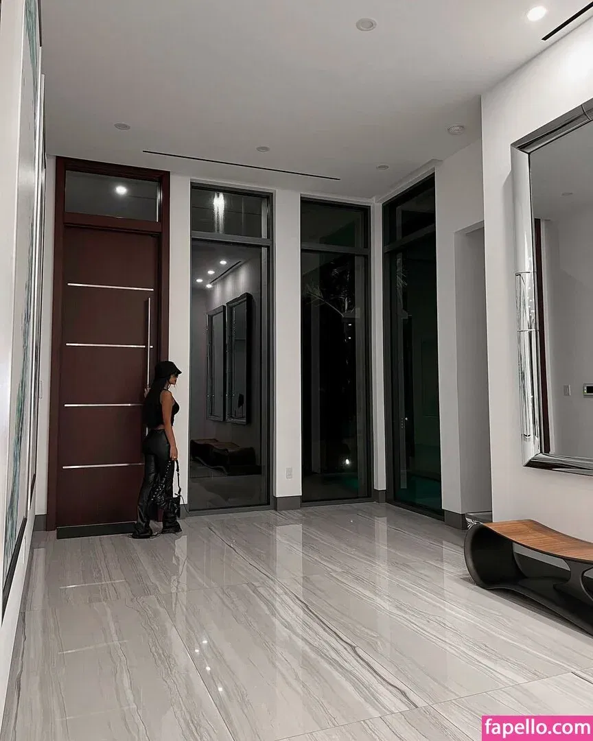 Aneeqa Farid Onlyfans Photo Gallery 