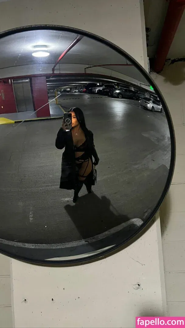 Aneeqa Farid Onlyfans Photo Gallery 