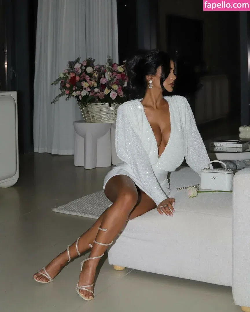 Aneeqa Farid Onlyfans Photo Gallery 