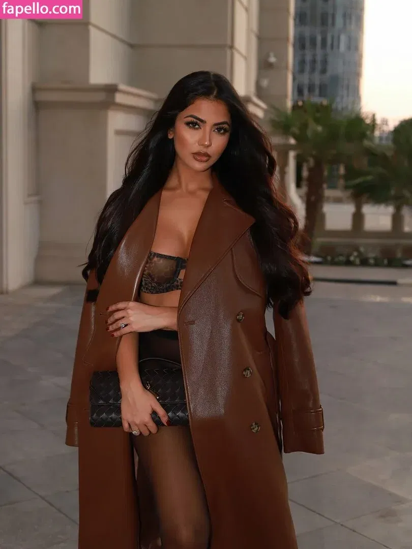 Aneeqa Farid Onlyfans Photo Gallery 