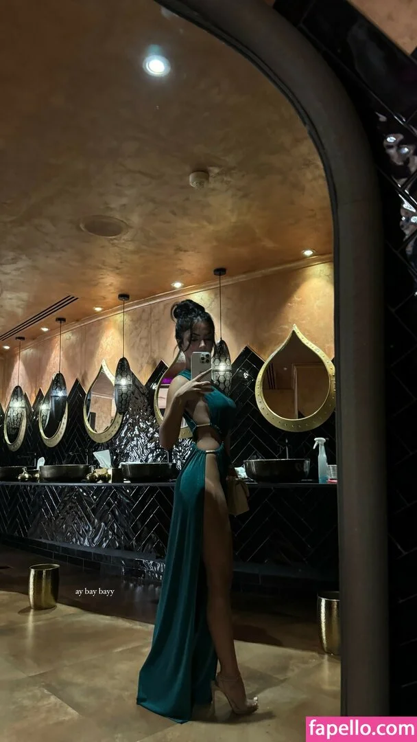 Aneeqa Farid Onlyfans Photo Gallery 