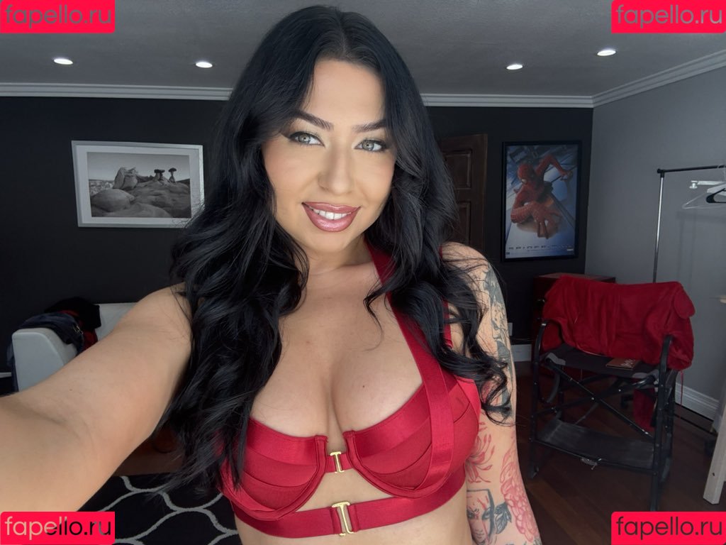 Katie Bell Onlyfans Photo Gallery 