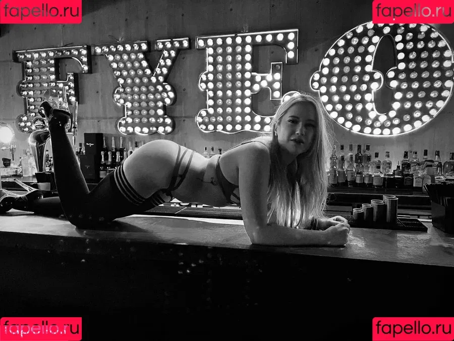 Pleasing.Poppy Onlyfans Photo Gallery 