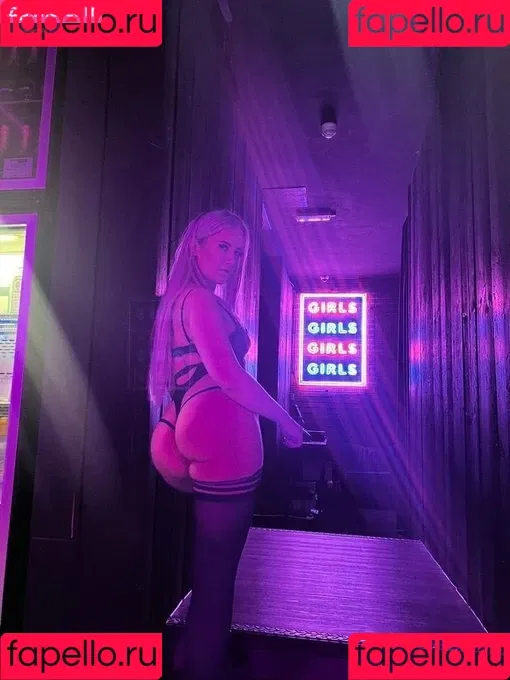 Pleasing.Poppy Onlyfans Photo Gallery 