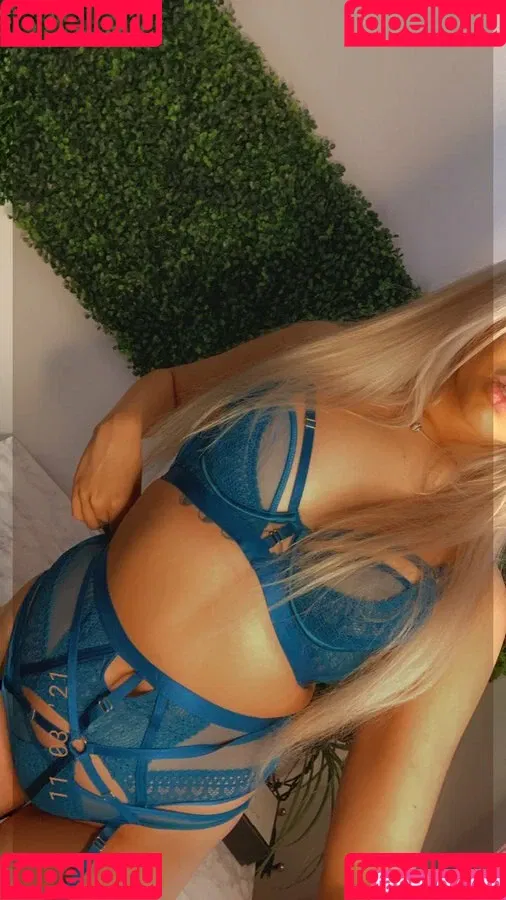 Pleasing.Poppy Onlyfans Photo Gallery 
