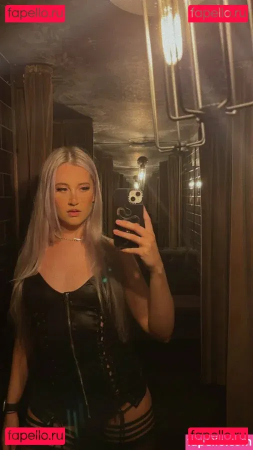 Pleasing.Poppy Onlyfans Photo Gallery 