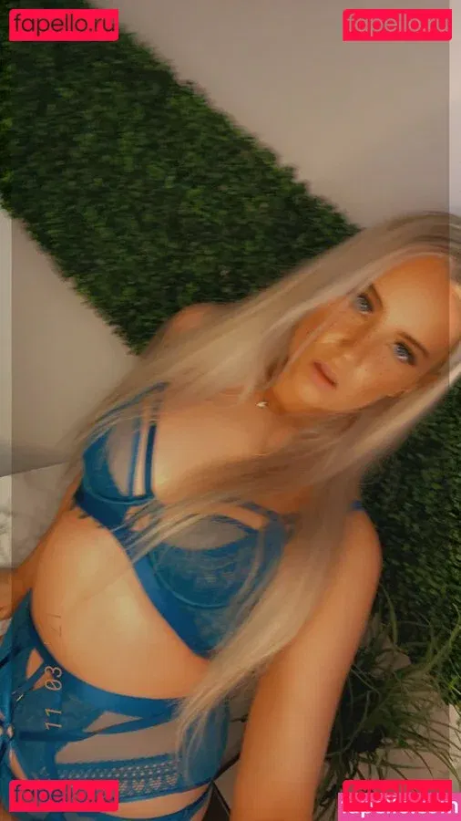 Pleasing.Poppy Onlyfans Photo Gallery 