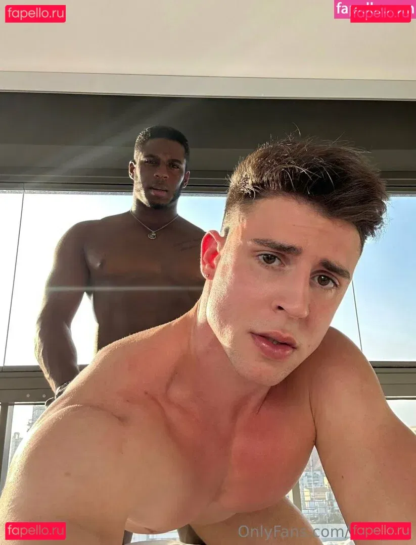 kyle_fox Onlyfans Photo Gallery 