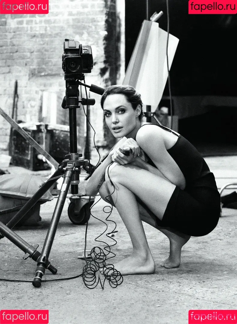 Angelina Jolie Onlyfans Photo Gallery 