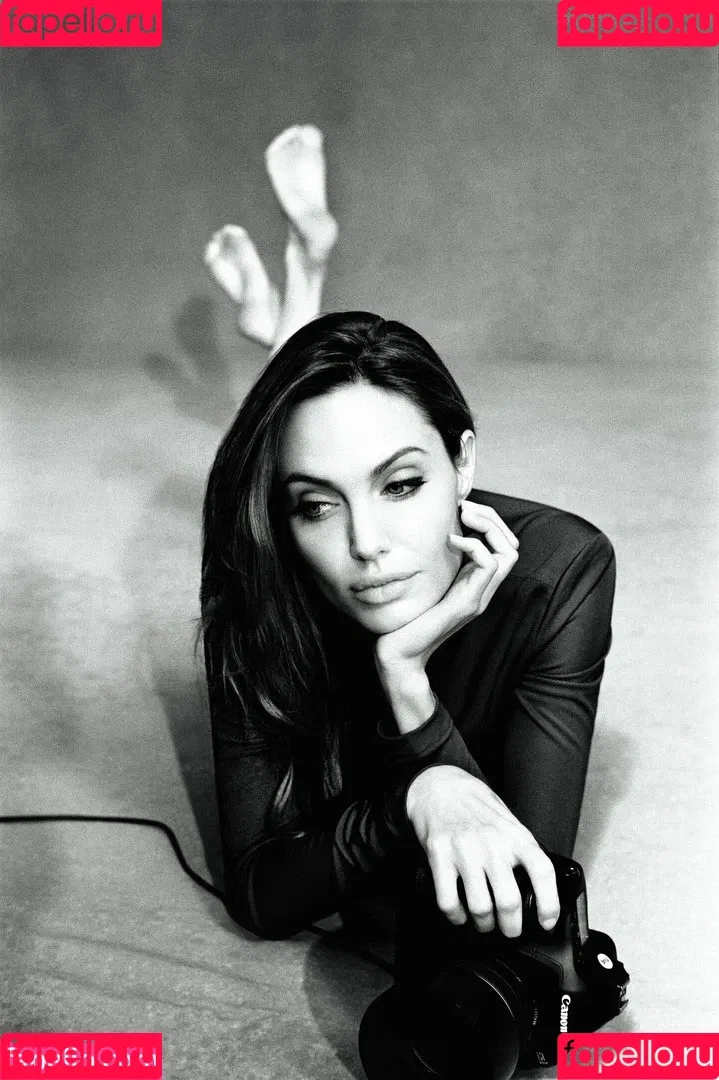 Angelina Jolie Onlyfans Photo Gallery 