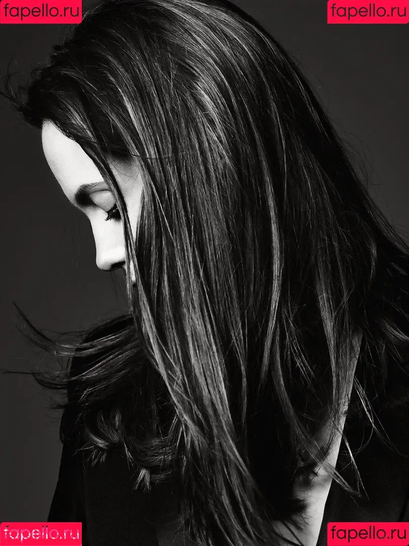 Angelina Jolie Onlyfans Photo Gallery 