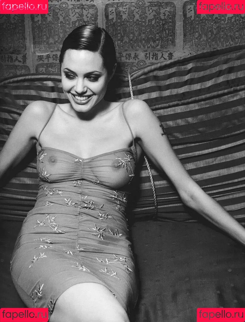 Angelina Jolie Onlyfans Photo Gallery 